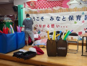 【画像】東日本大震災支援・鯉のぼりプロジェクト_みなと保育園バルーンアート準備_2019年度